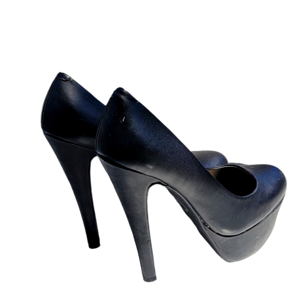 Shoe